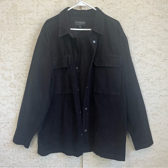 NWT Corduroy Shacket Snap Up Black Front Pockets Oversized Fit No Boundaries - Picture 1 of 15